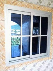 fenêtre sur mesure à Luceau